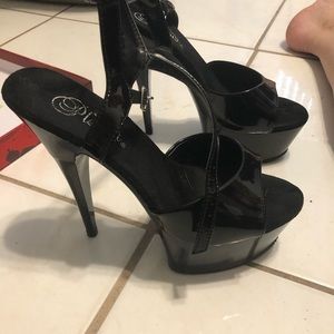 Pleaser Black Patent Leather Shoe Size 8